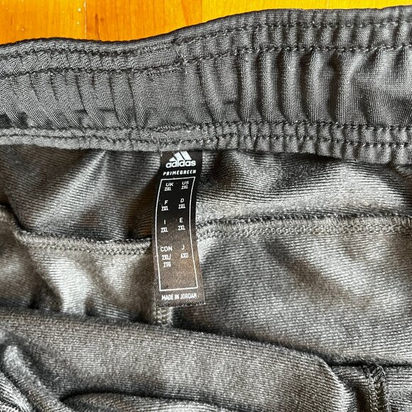 Men's Adidas 2XL dark Grey with a bit of sheen - Picture 8 of 12